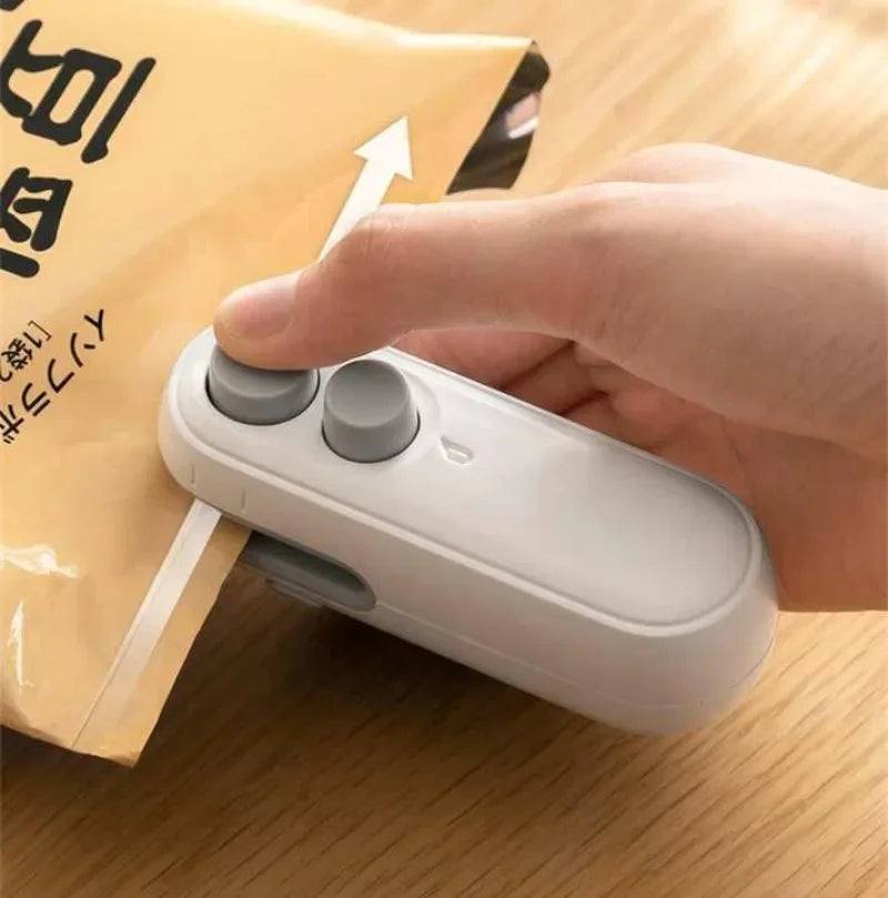 Portable Sealing Machine – Mini Heat Sealer for Food Storage
